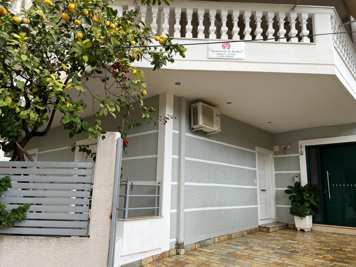 Apartments & Studios Ardian-Mandi Sarande-Albania エクステリア 写真