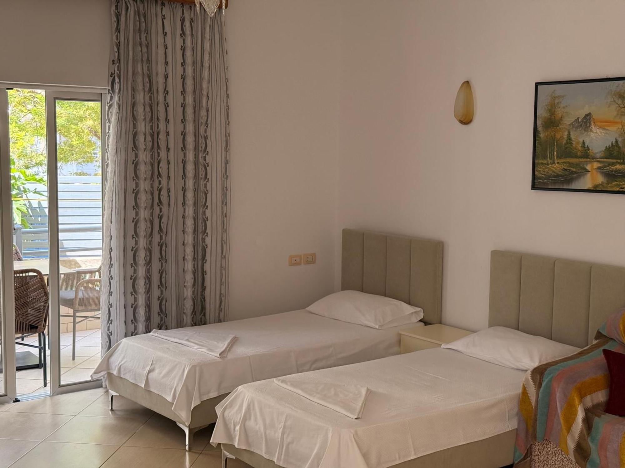 Apartments & Studios Ardian-Mandi Sarande-Albania エクステリア 写真