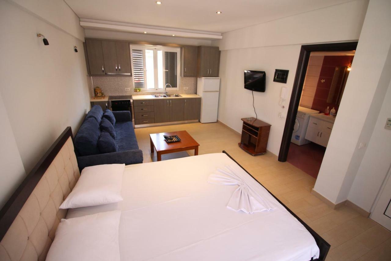 Apartments & Studios Ardian-Mandi Sarande-Albania エクステリア 写真